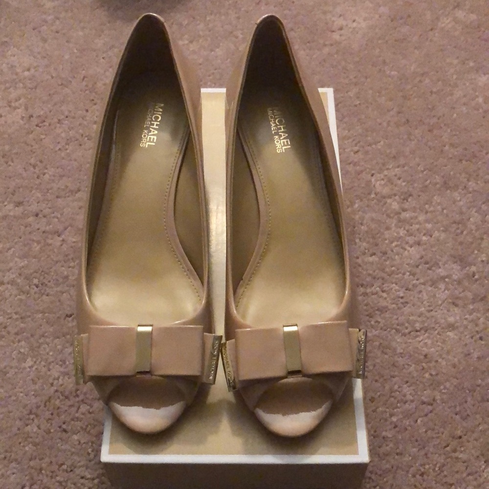 Brand new Michael Kors dress wedges 💯 authentic